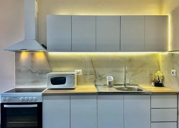 Turdiu New Τίρανα